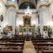 Ritorniamo ora su strada San Giuseppe per accedere finalmente al tempio. Ci ritroviamo cos in una navata unica con pianta a croce greca...